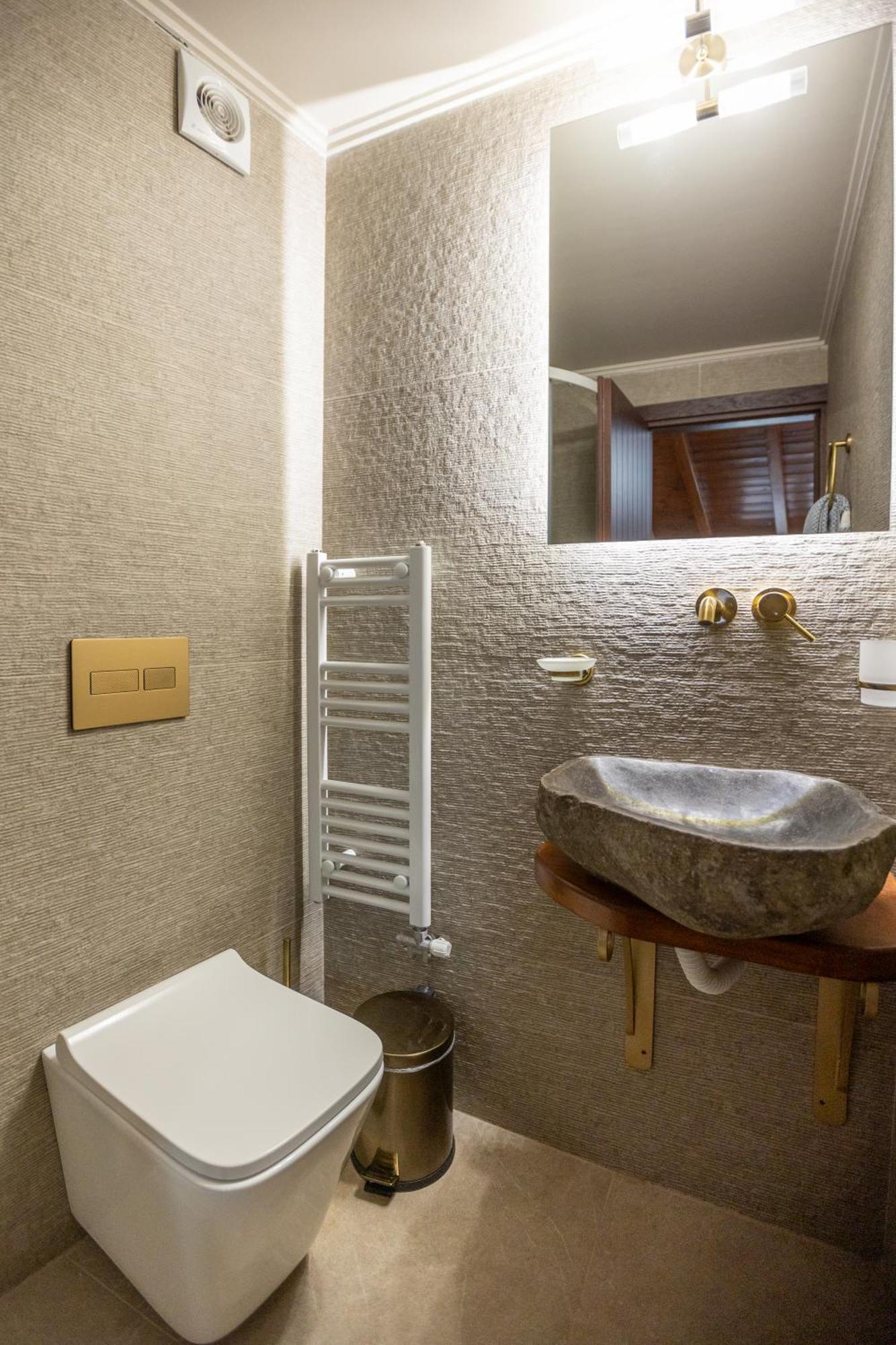 Guesthouse Lousios ดีมิตซานา ภายนอก รูปภาพ