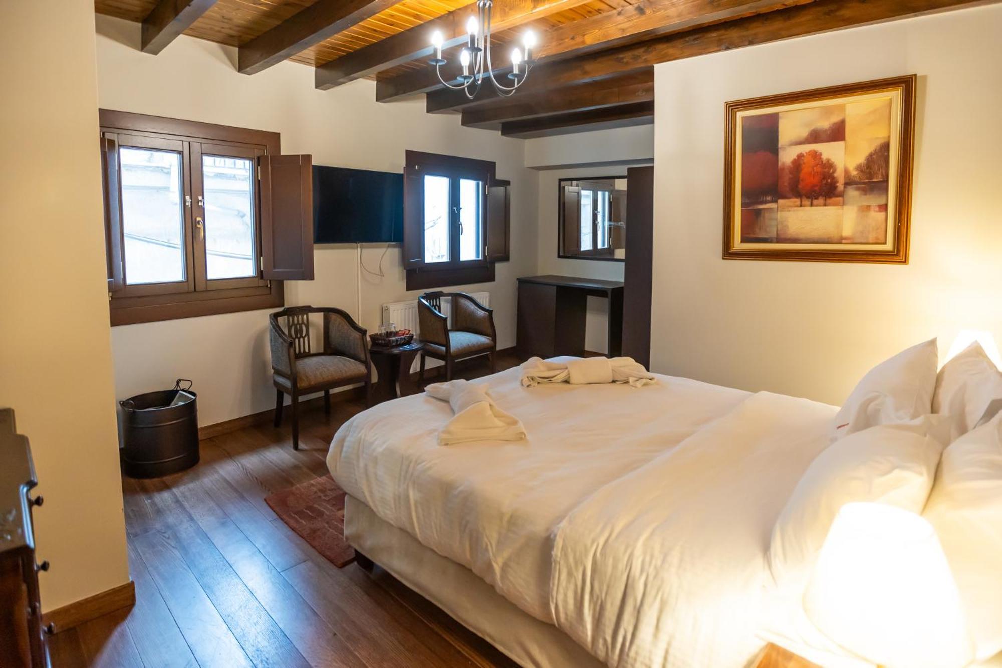 Guesthouse Lousios ดีมิตซานา ภายนอก รูปภาพ