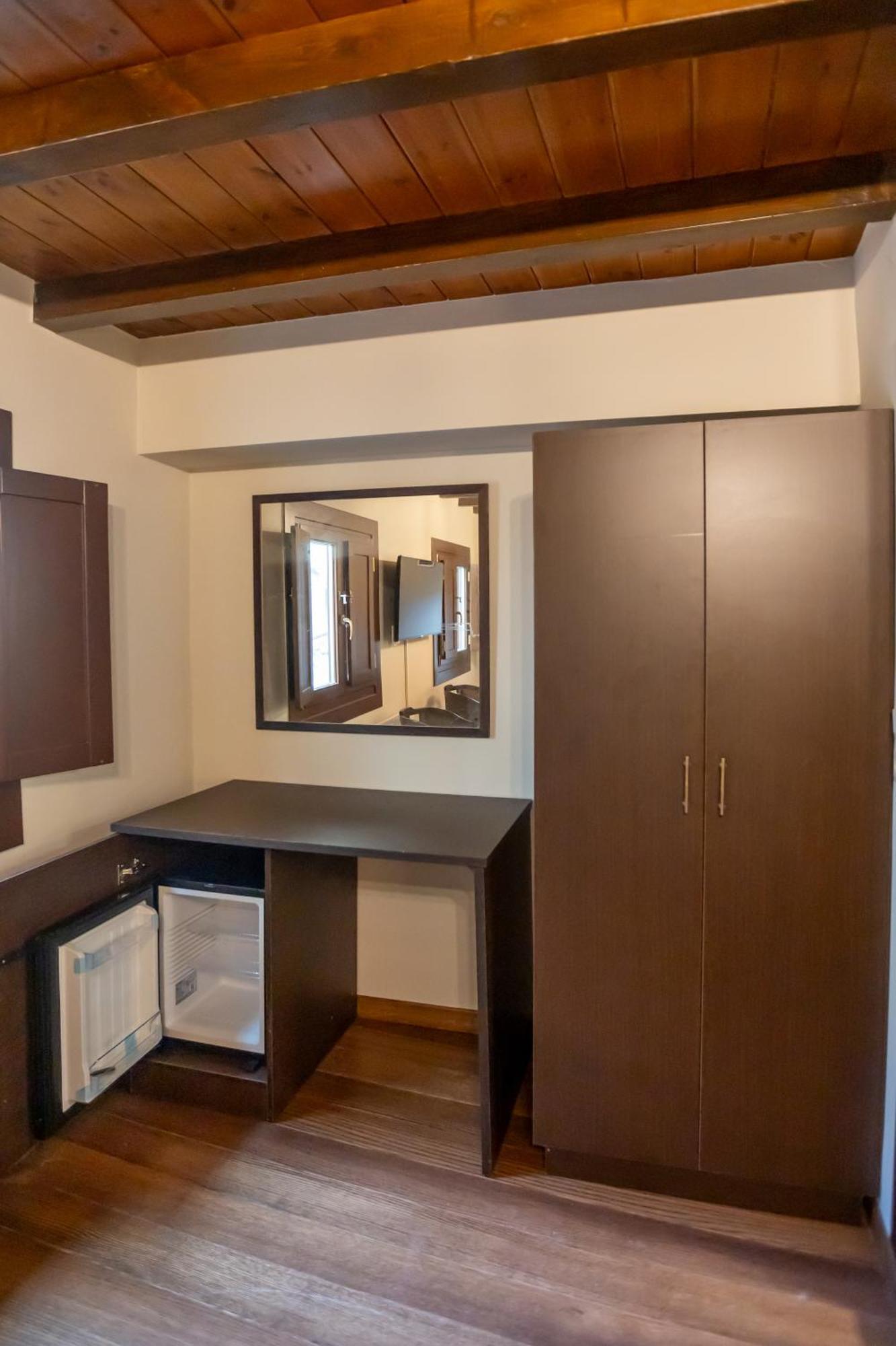 Guesthouse Lousios ดีมิตซานา ภายนอก รูปภาพ